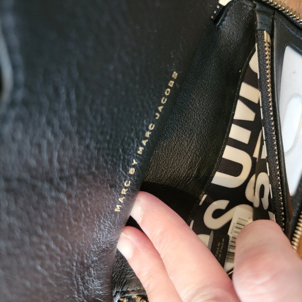 NWT Marc by Marc Jacobs Black Leather Wristlet/Wallet Flawed - Picture 5 of 14